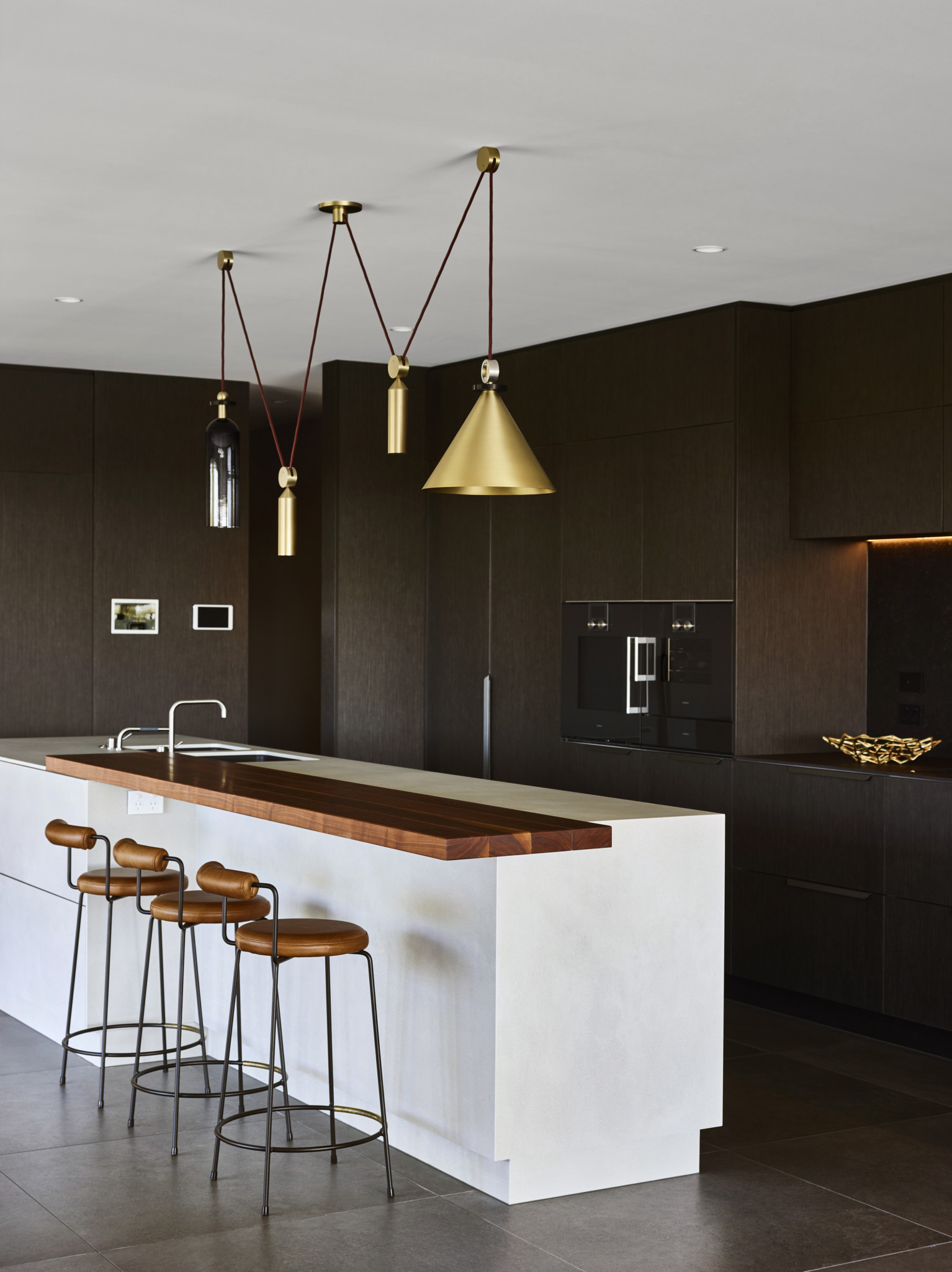 Redland Bay Residence: Kitchen renders ceiling