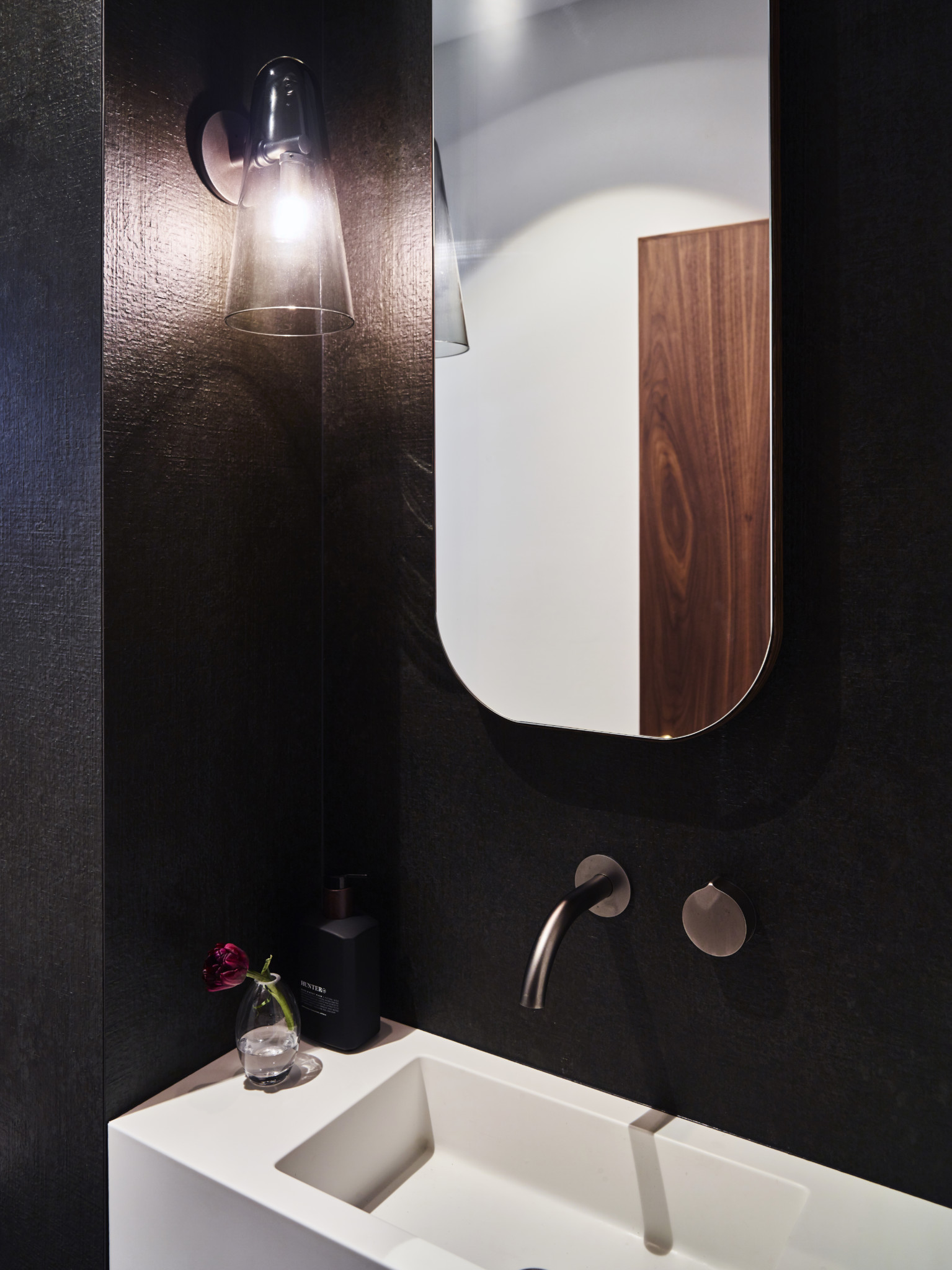 BATHROOM SPACES sink
