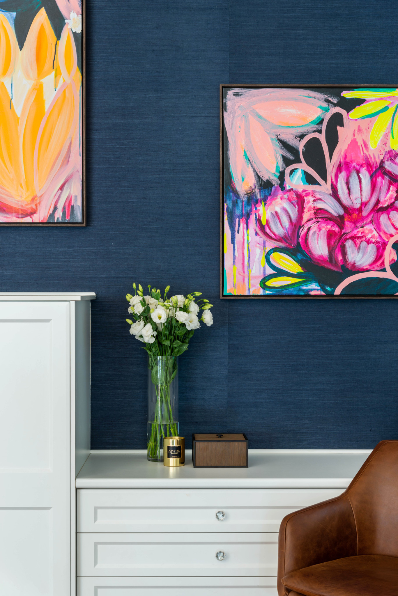 Cooparoo Residence: picture frame