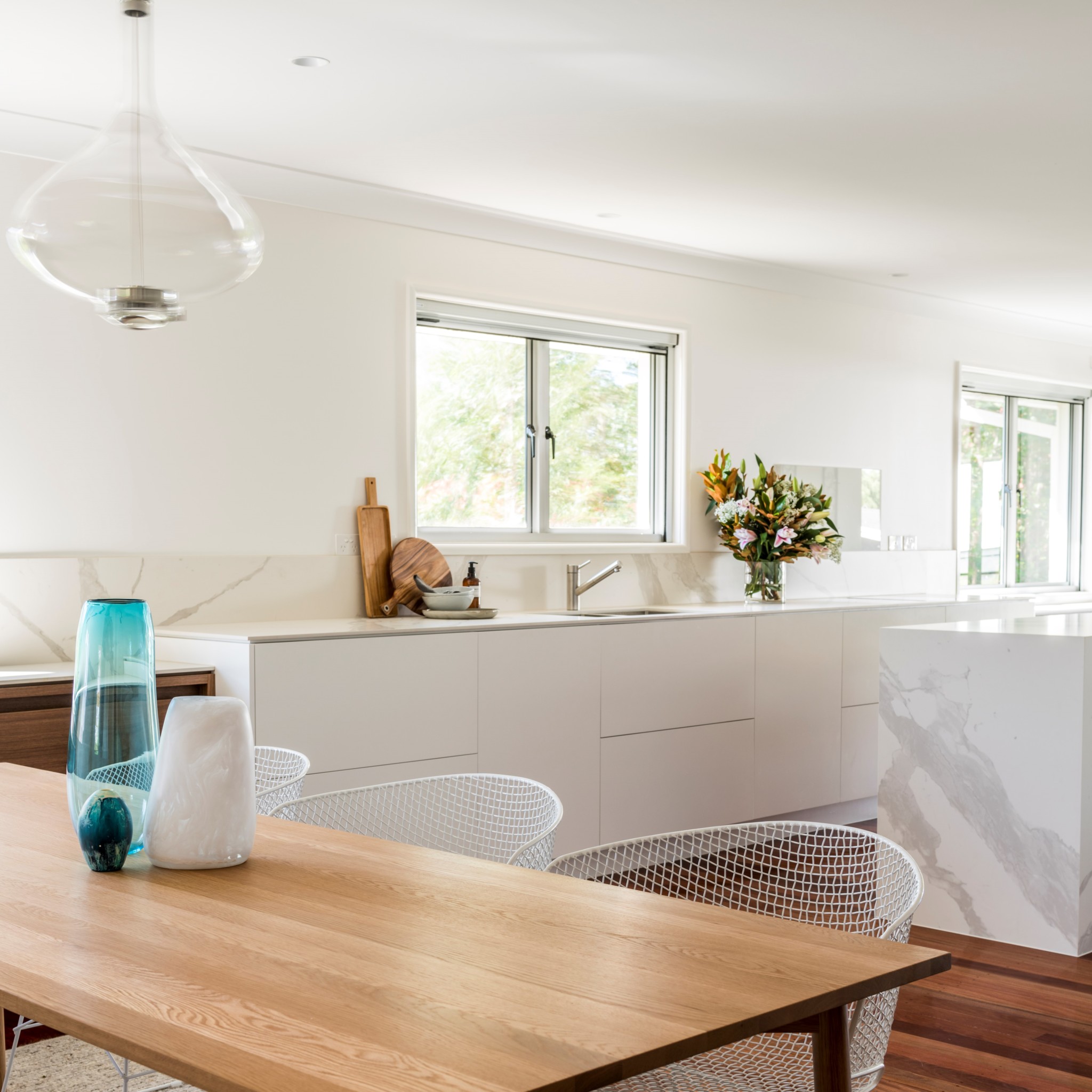 Light Kitchen Design