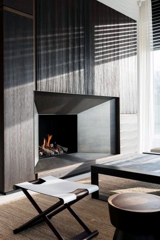 Fireplace with couches Image via Pinterest&nbsp;