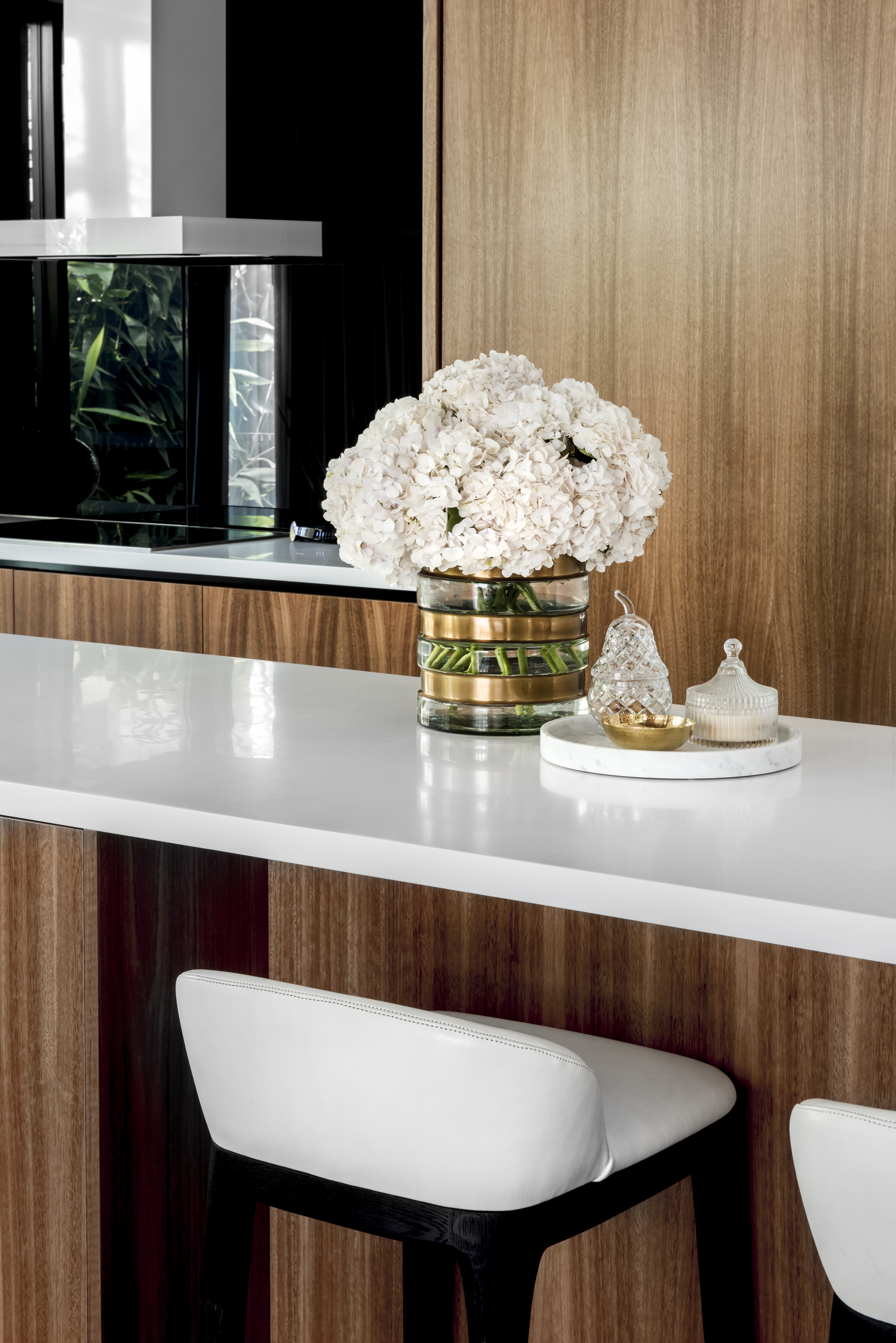 PLENTY OF GREENERY & OTHER PLANTS