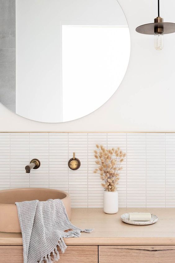 Spring inspired bathrooms we can't get enough of!