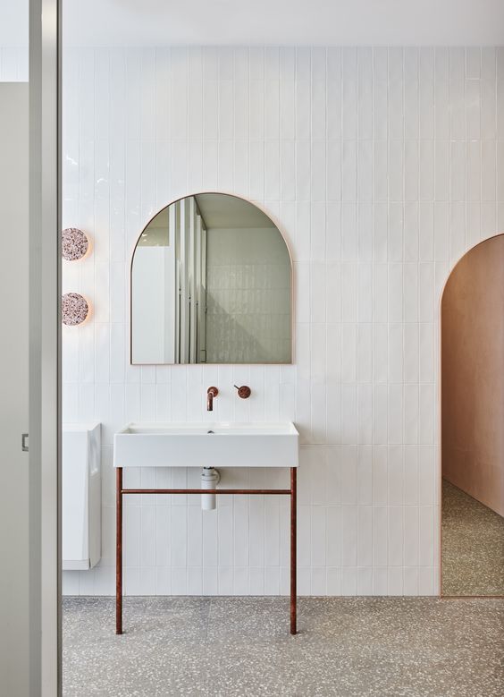 curve mirror