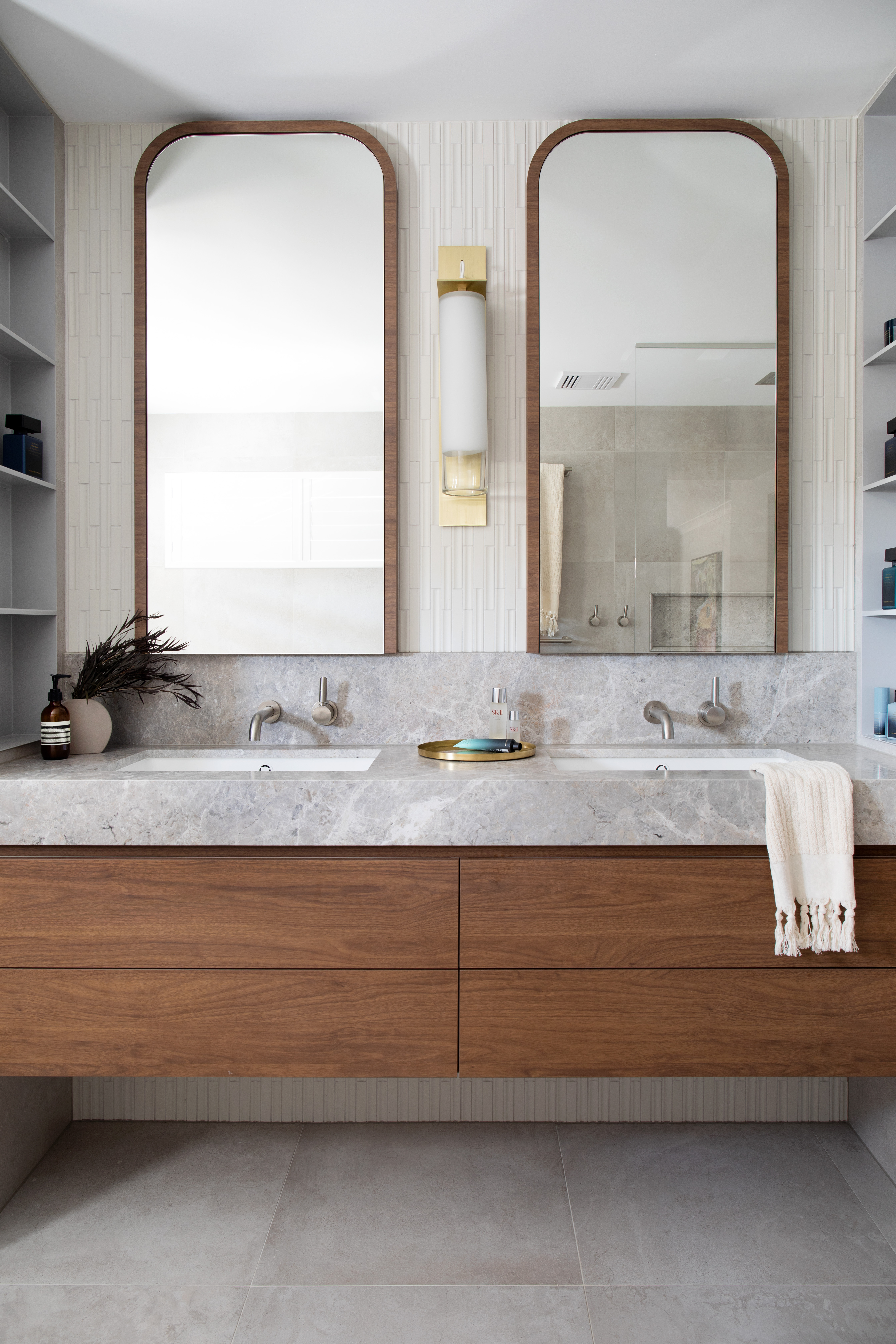 THE MASTER SUITE with 2 big mirrors