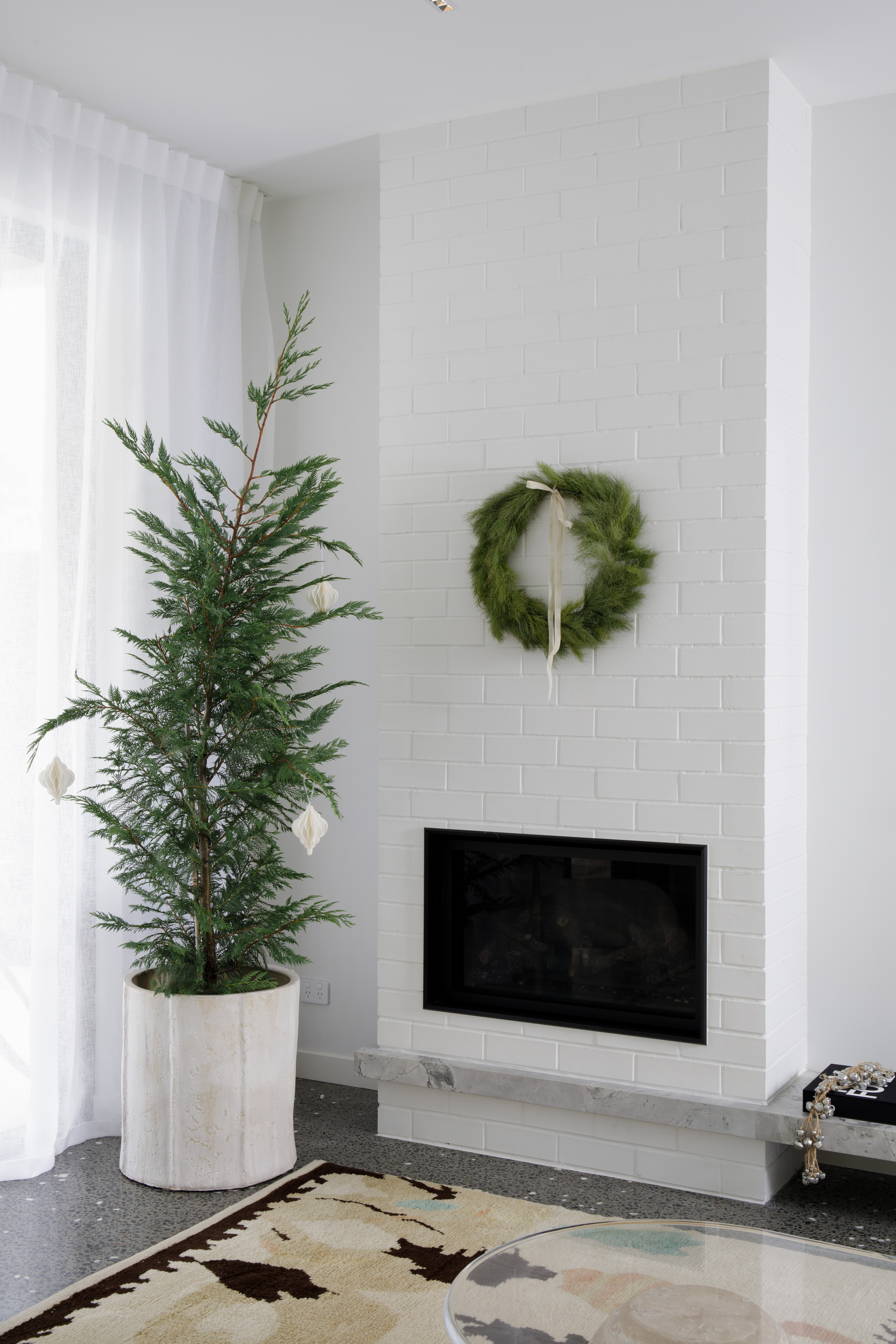 minimal Christmas theme