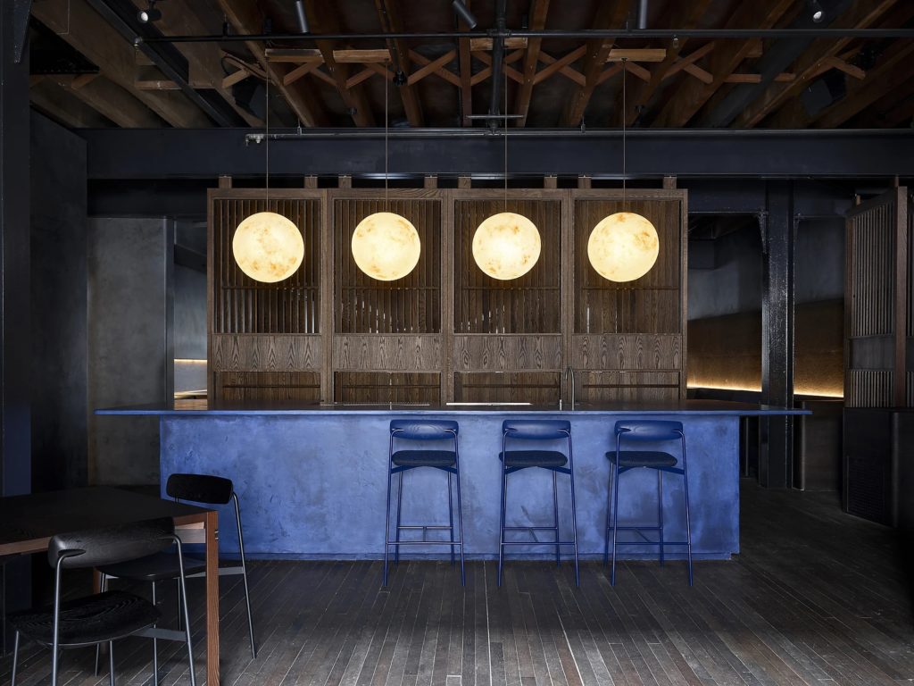 four pillar eileens bar