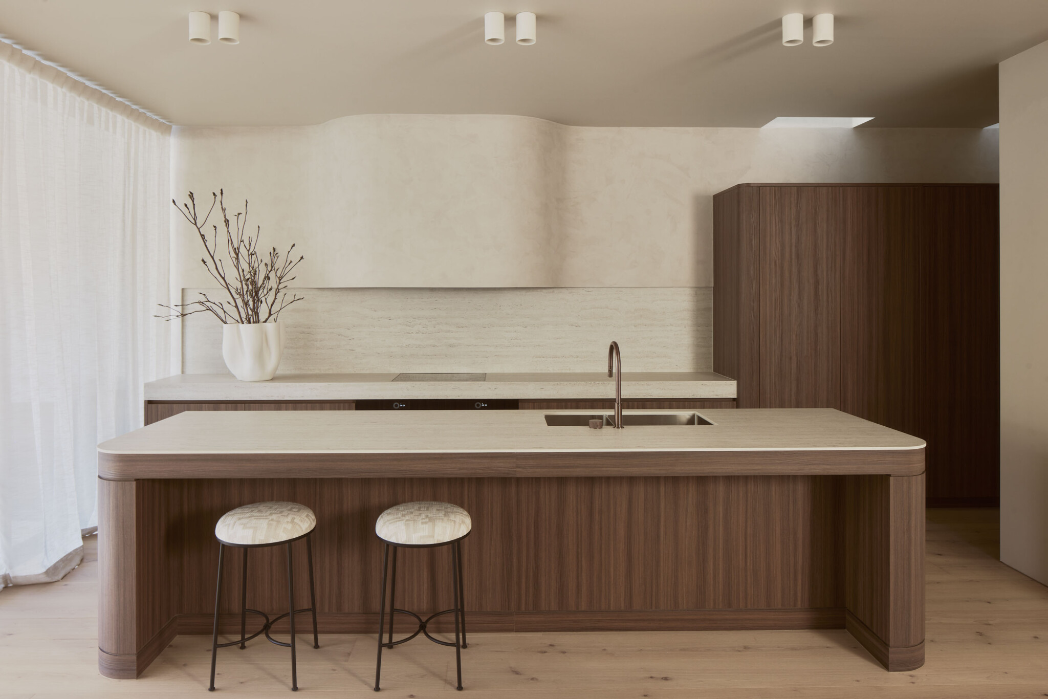 Minimalism, Warmth & Craftsmanship: The Completion of SOL – Manly Terraces